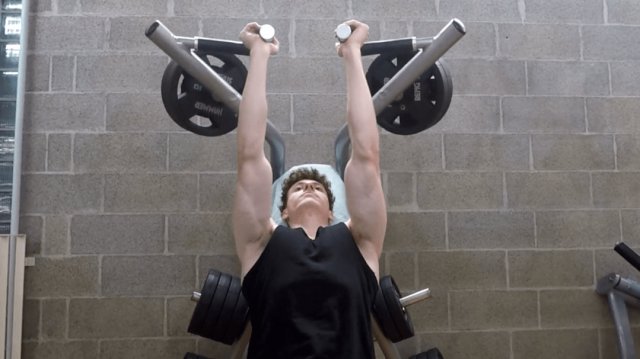 Chest press inclinata guidata