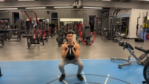 Goblet Squat con manubrio